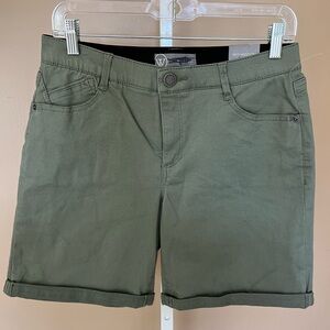 Wit and Wisdom AB Solution Shorts. NWT